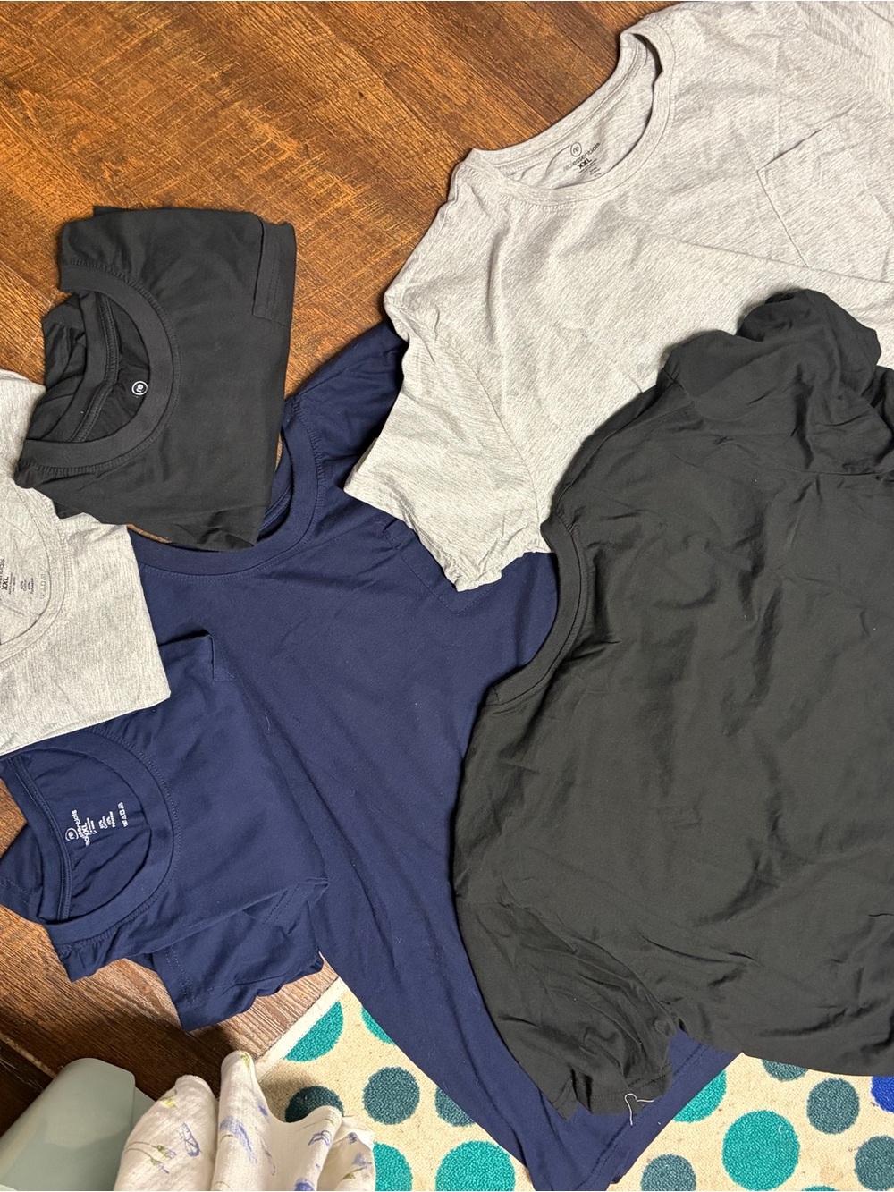 Bundle - 6 XXL Essentials Crewneck Pocket Tee Pack in Gray, Black & Navy EUC